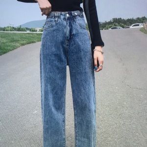 jeans 🎒here also dust bag^o^the item almost  as